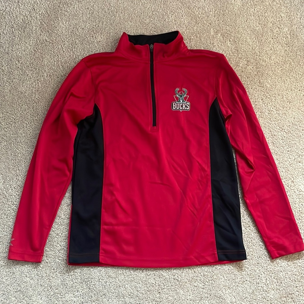 Colosseum long sleeve 1/4 zip Milwaukee Bucks Size Small